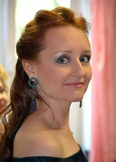 Ольга Попова (певица)